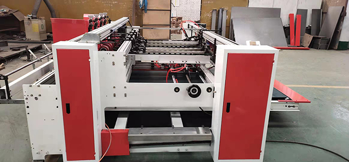 包裝機械設備粘箱機